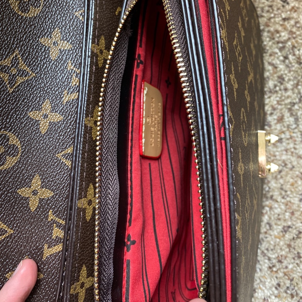 Purse - Picture 4 of 7